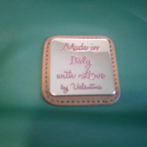 Made In Italy Leather Triple Zip Compartments Crossbody - Picture 7 of 8